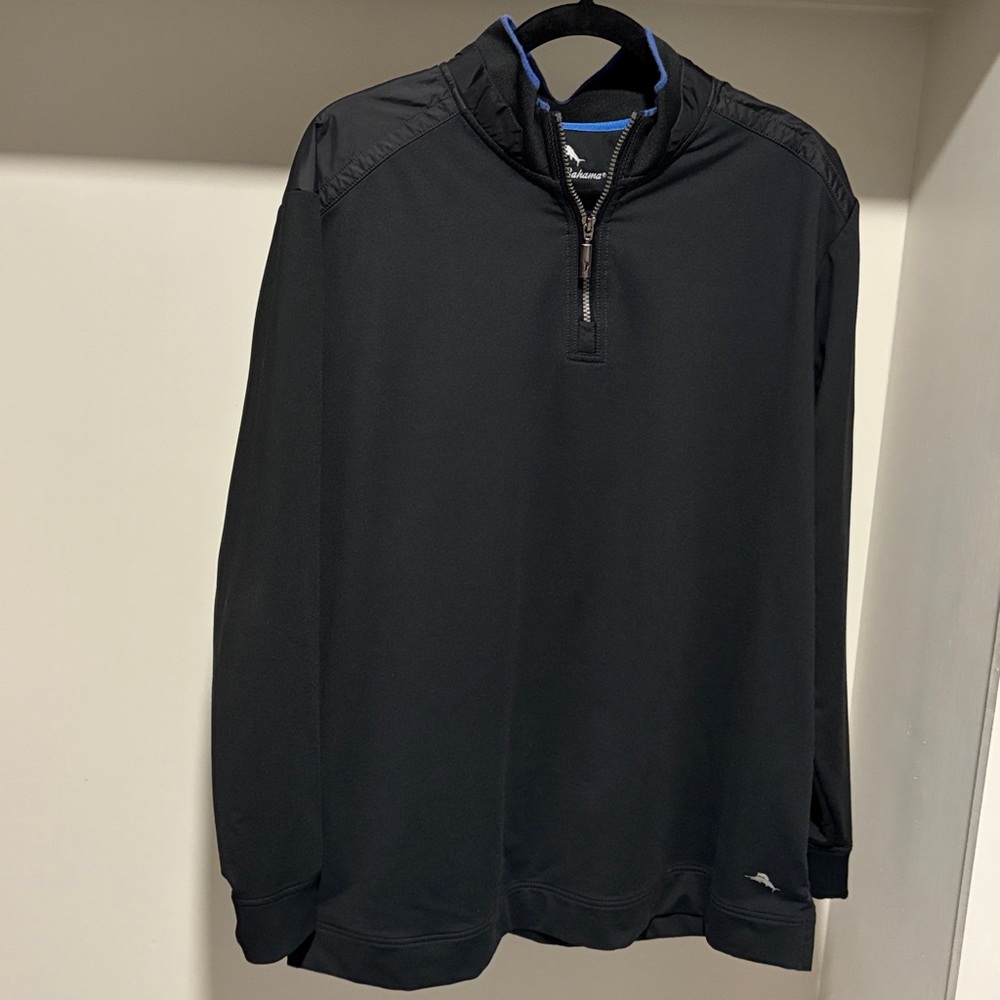 Tommy Bahama Quarter Zip  Size Large